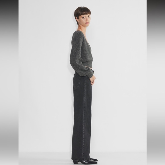 ARITZIA Winifred Dear Sweater in Limited Edition Heather Charcoal. NWT - Picture 3 of 7